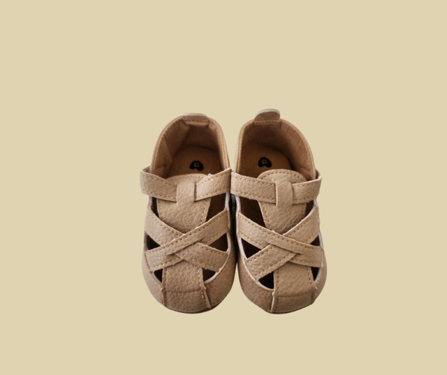 Crossover sandal