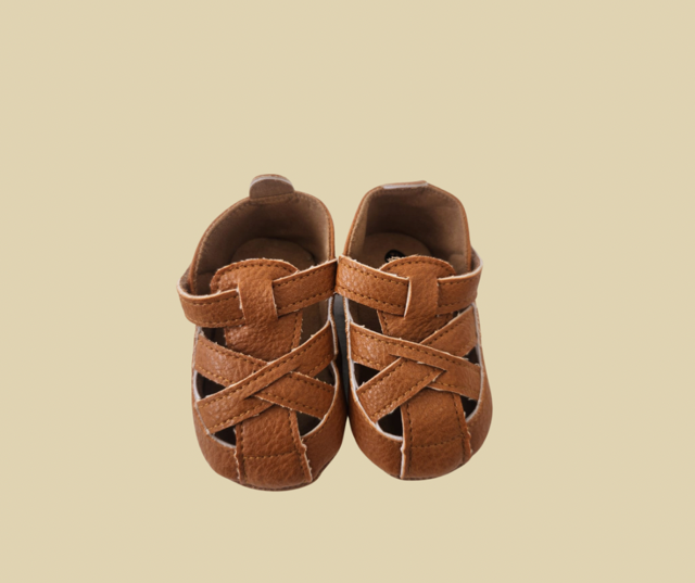 Crossover sandal